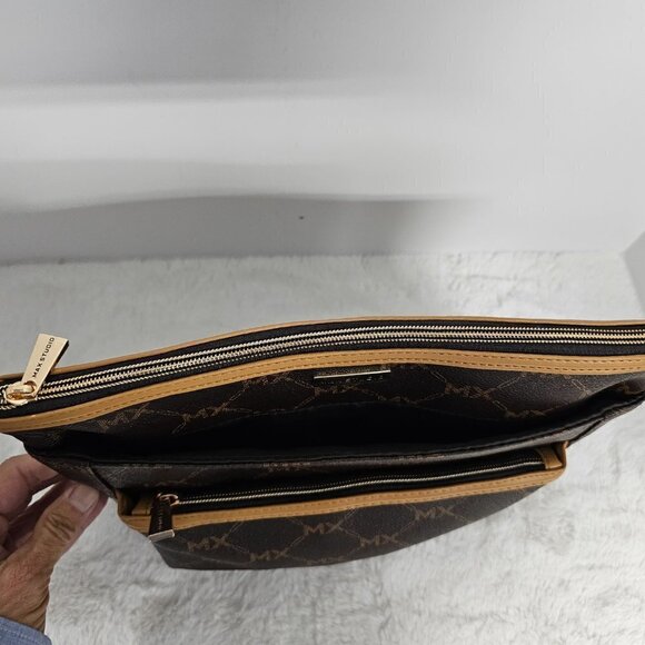 Max Studio Brown Insignia Clutch Cosmetic Bag - Picture 8 of 13